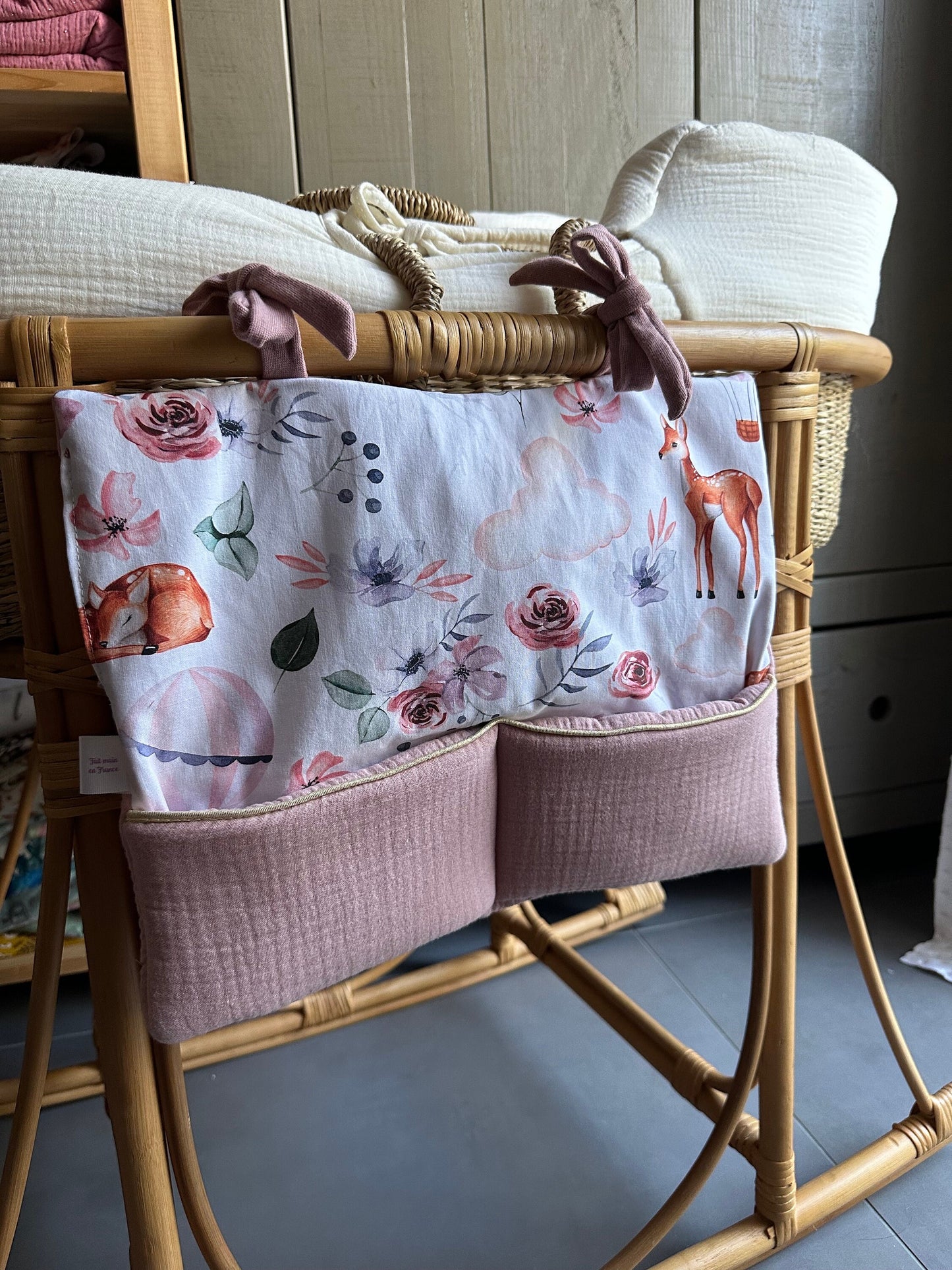 Organisateur de lit bébé – Collection Biches et Montgolfières