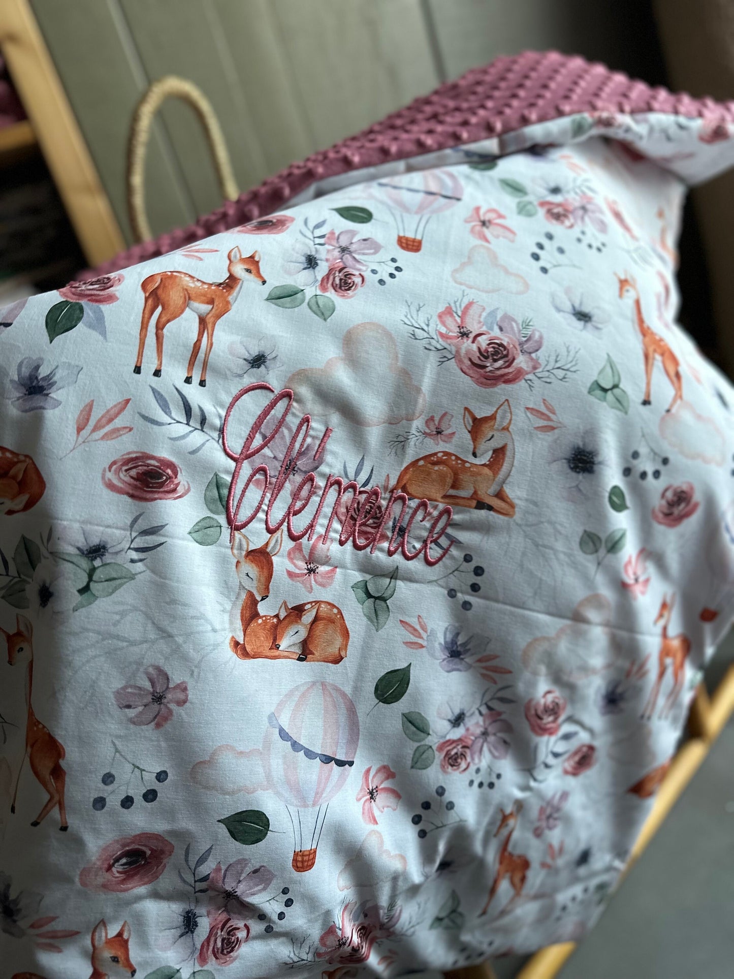 Couverture de naissance personnalisée – Collection Biches et Montgolfières