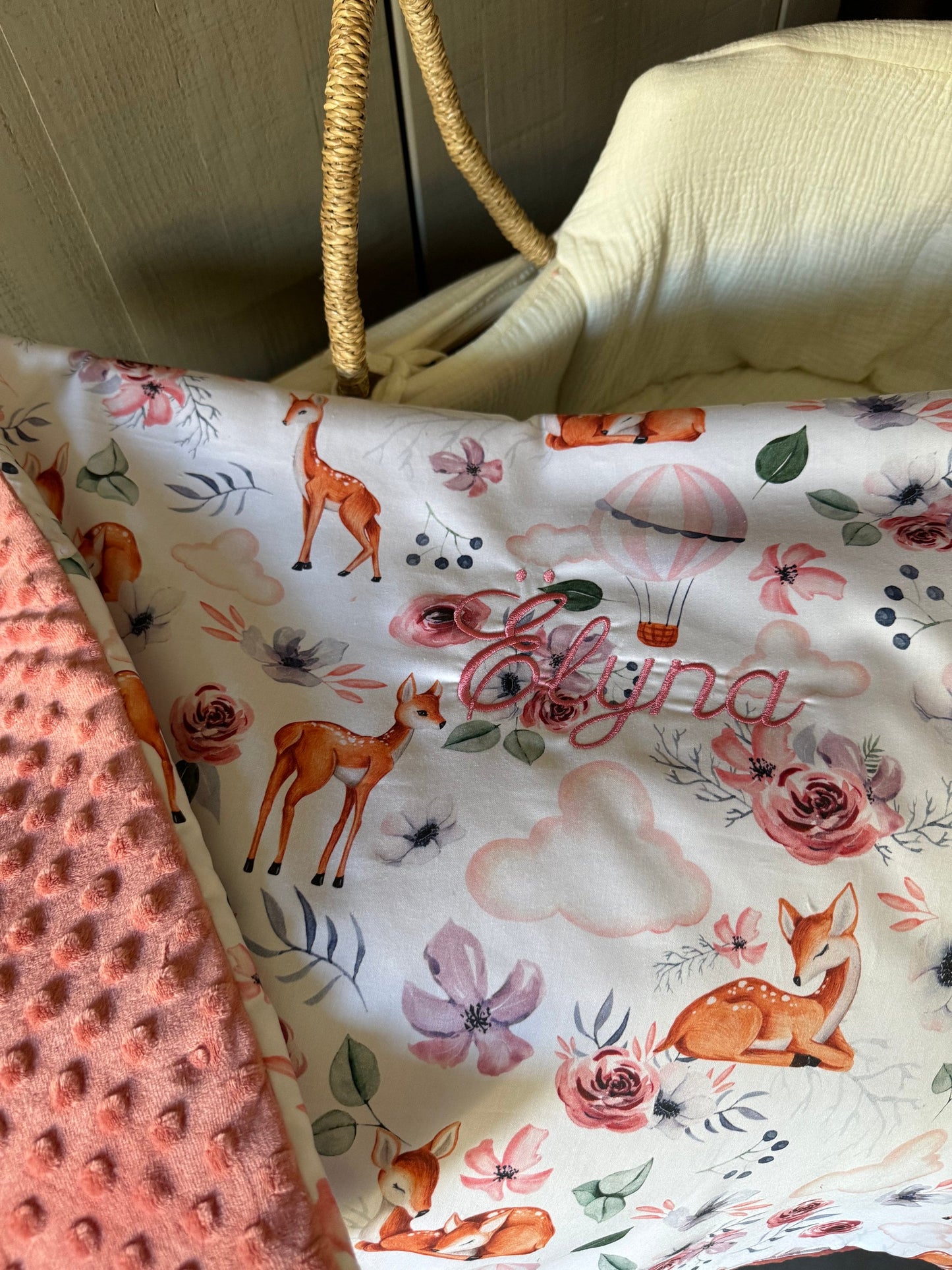Couverture de naissance personnalisée – Collection Biches et Montgolfières