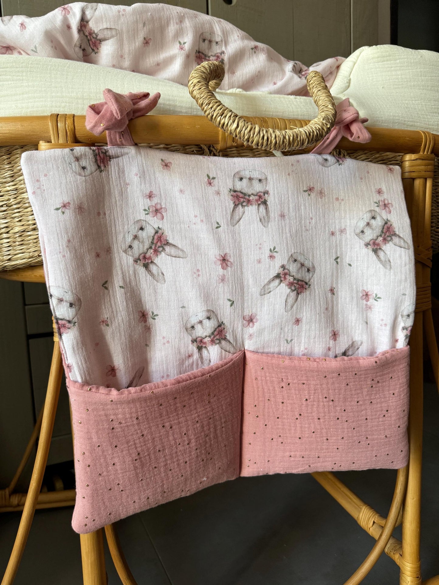 Organisateur de lit bébé – Collection Mélia