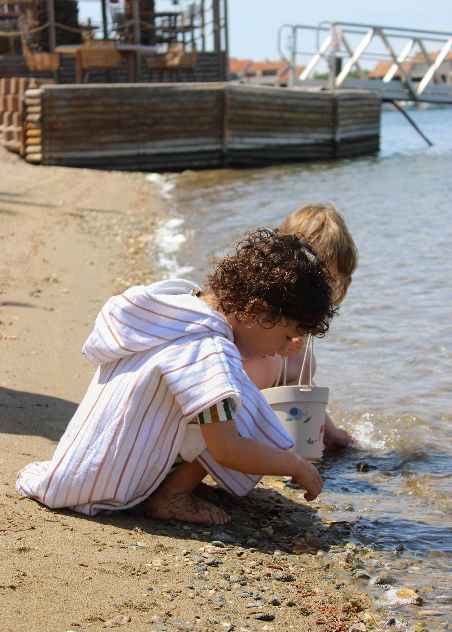 Poncho de plage et piscine pour bébé et enfant - Collection Rayures