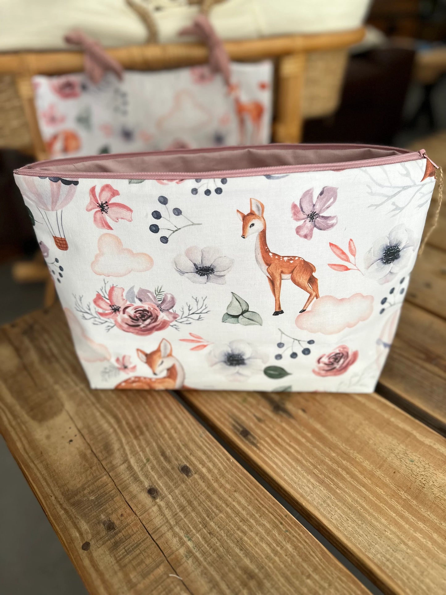 Trousse de toilette bébé – Collection Biches et Montgolfières
