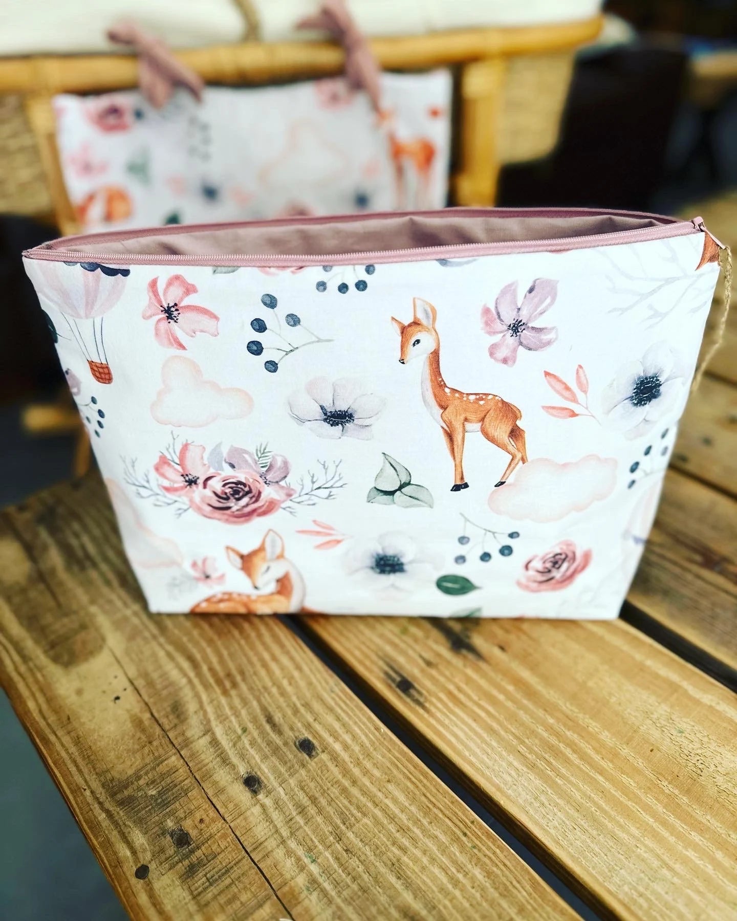 Trousse de toilette bébé – Collection Biches et Montgolfières