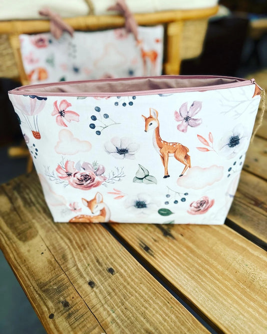Trousse de toilette bébé – Collection Biches et Montgolfières