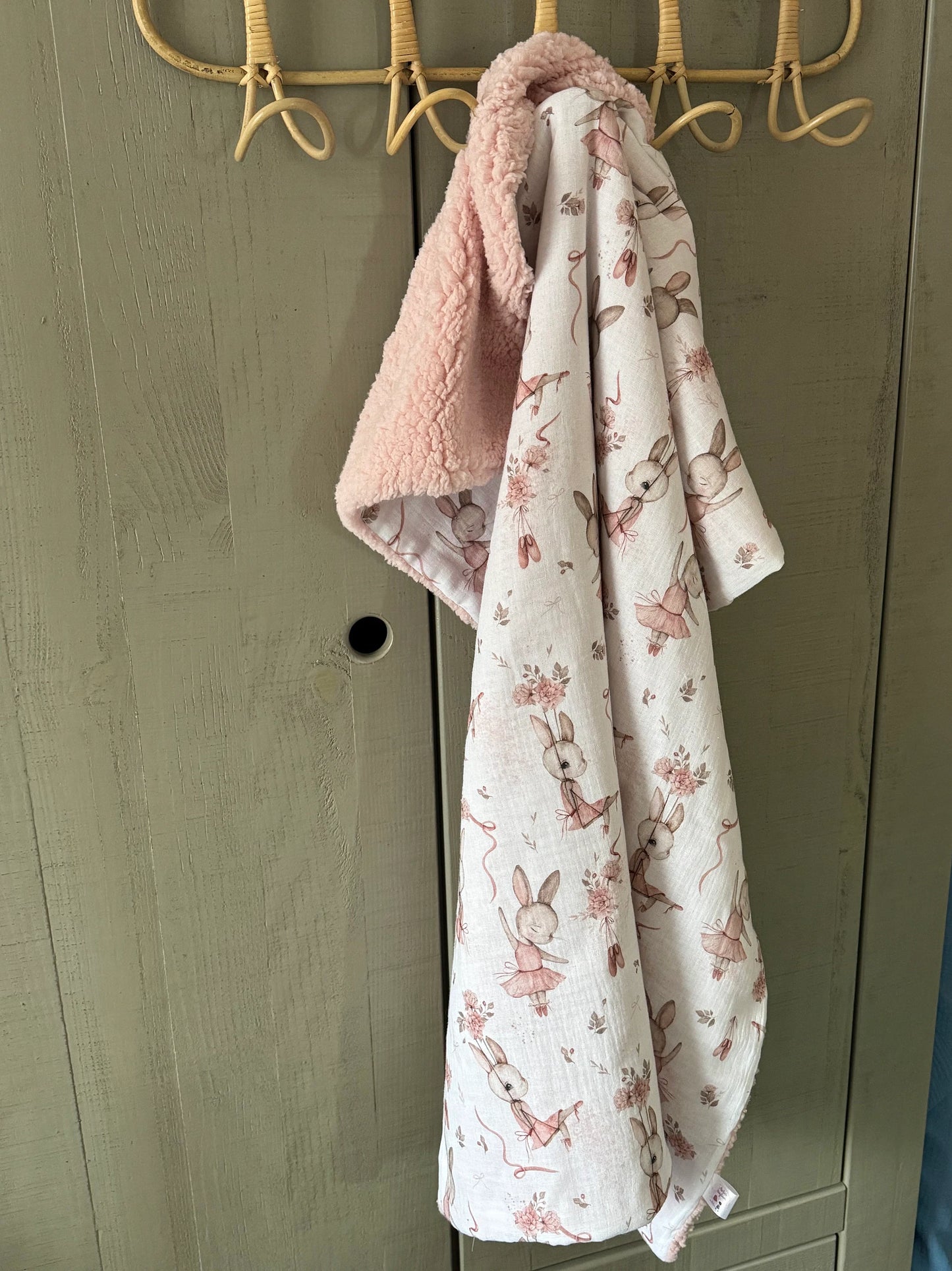 Couverture de naissance personnalisée – Collection Ésmée